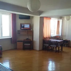 good-apartment.alltbilisihotels.com/